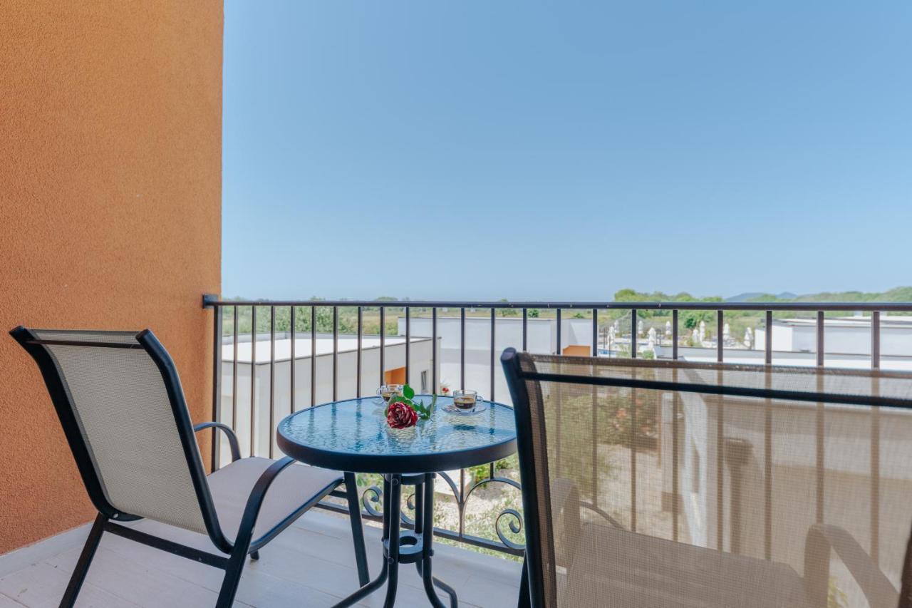 Imperial Resort Ulcinj Bagian luar foto